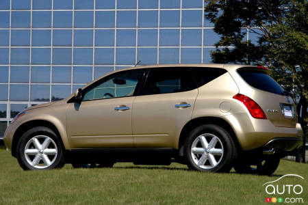 Nissan Murano 2003, de profil